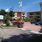 Appartement Quaint I Mirti Bianchi Bilo 4 No 6979 One Bedroom Sleeps 4 Santa Teresa Gallura