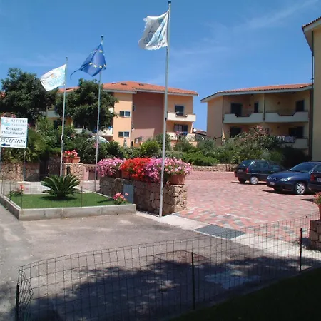 Апартаменты Quaint I Mirti Bianchi Bilo 4 No 6979 One Bedroom Sleeps 4 Санта-Тереза-Галлура
