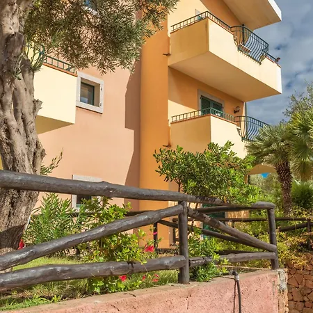 Quaint I Mirti Bianchi Bilo 4 No 6979 One Bedroom Sleeps 4 * Санта-Тереза-Галлура