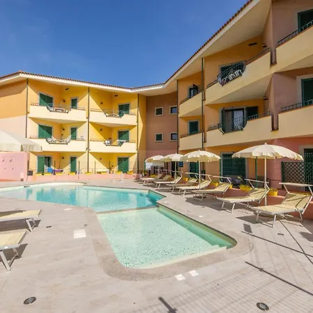 Quaint I Mirti Bianchi Bilo 4 No 6979 One Bedroom Sleeps 4 Апартаменты Санта-Тереза-Галлура
