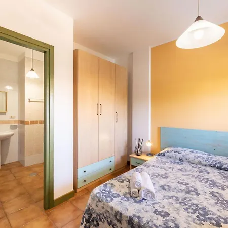 Daire Quaint I Mirti Bianchi Bilo 4 No 6979 One Bedroom Sleeps 4